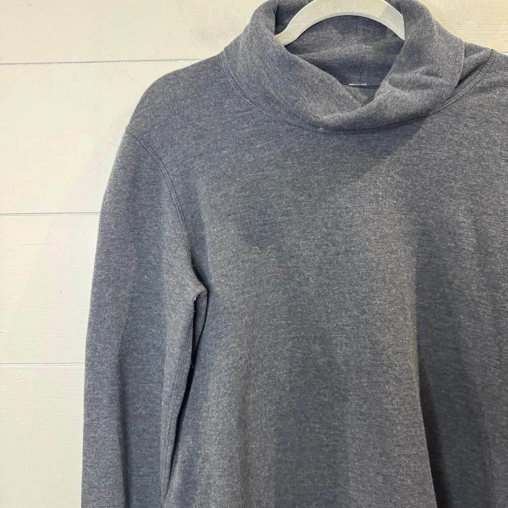 Lululemon REVERSIBLE Double Up Heather Gray Long Sleeve Turtleneck Top Size 14
